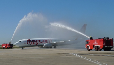 London Stansted Airport’s fire service saluted the arrival of Pegasus Airlines new double daily flights to Istanbul today with a traditional water arch